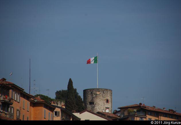 ZuccoDellAngelone2011